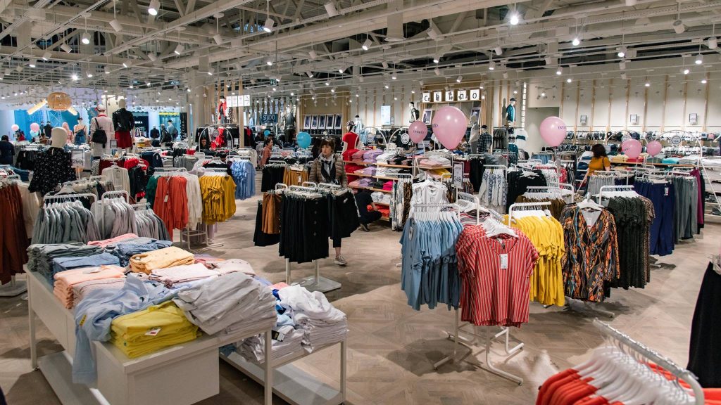 Chain on stores “DeFaco” 3