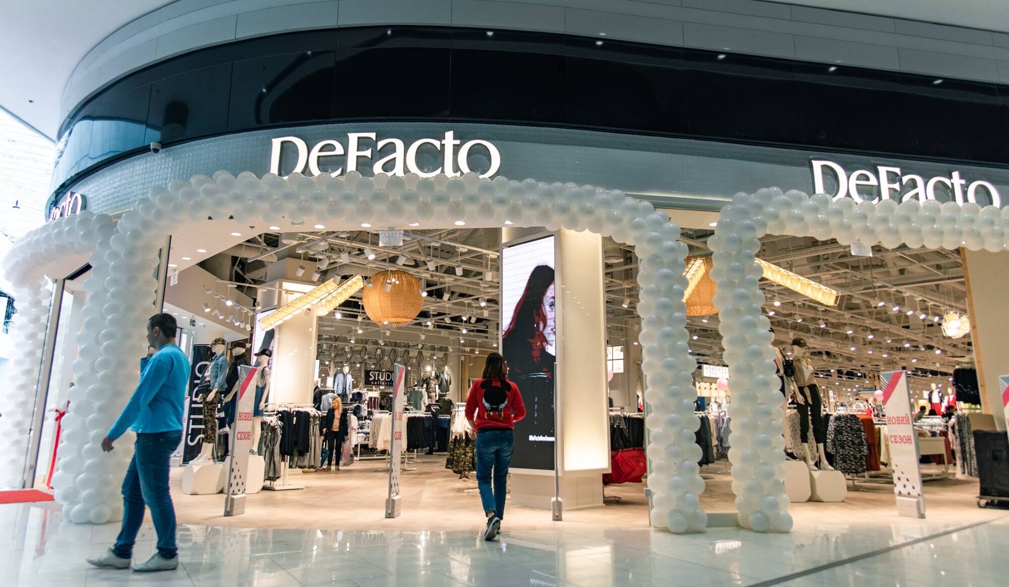 Chain on stores “DeFaco” 4