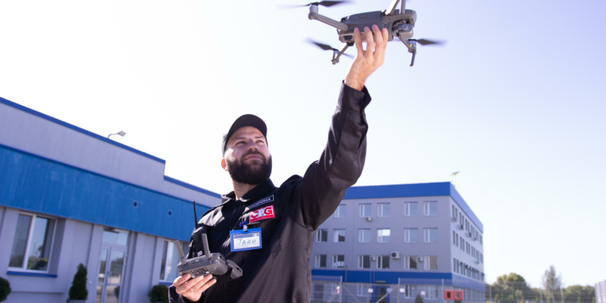 Physical security vs guard drone 6